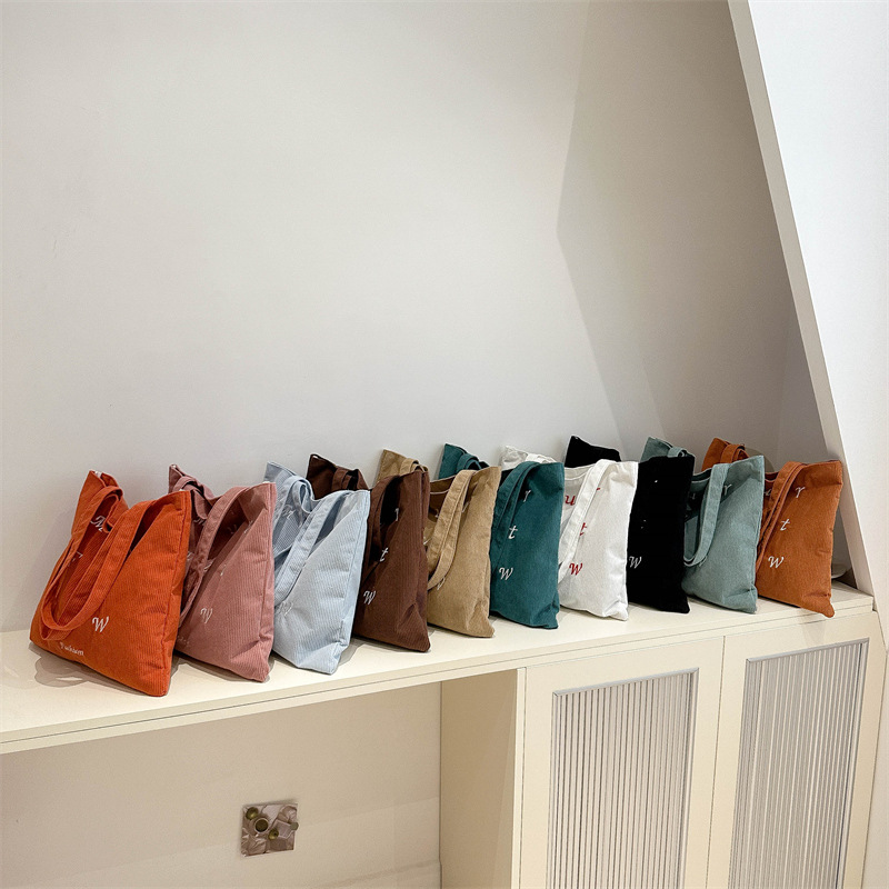 Letter-embroidered single-shoulder bag, women's artistic corduroy large-capacity tote bag, hand-held shopping bag, student class bag Application Scenario