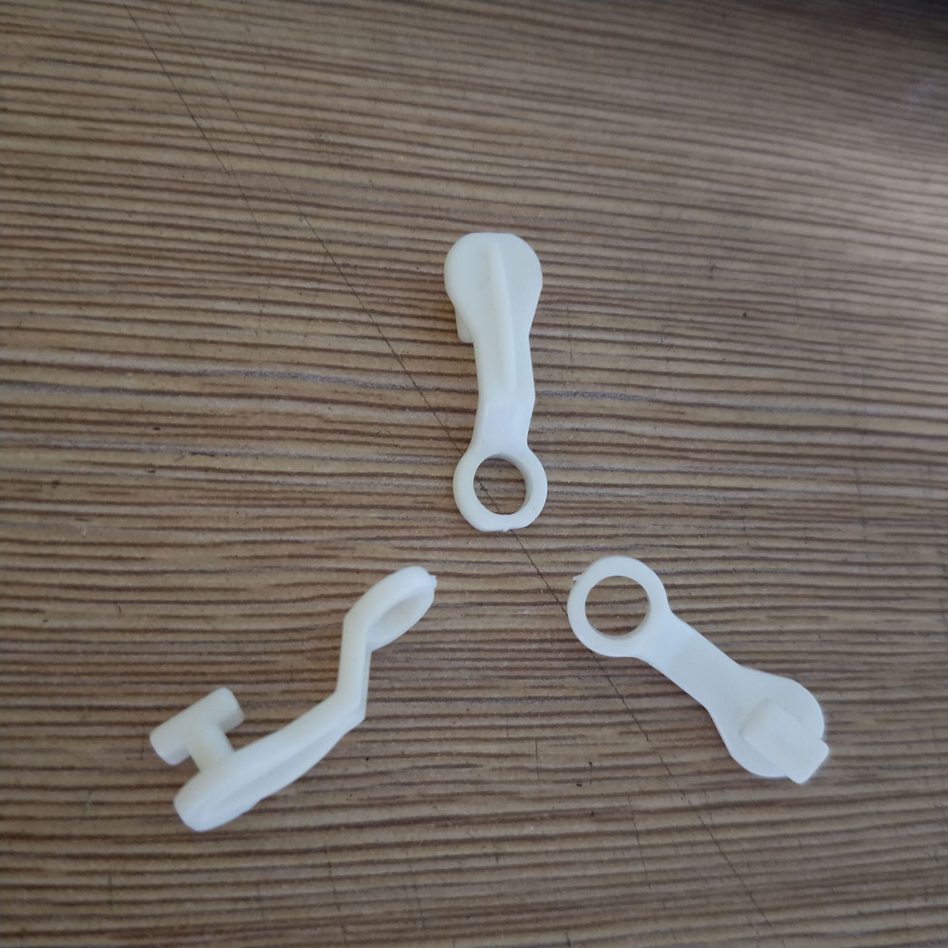 Cross-border supply of 50 to 100 curtain pulleys, glider pulleys, curtain tracks, curtain hooks and pulleys per package Specification drawing