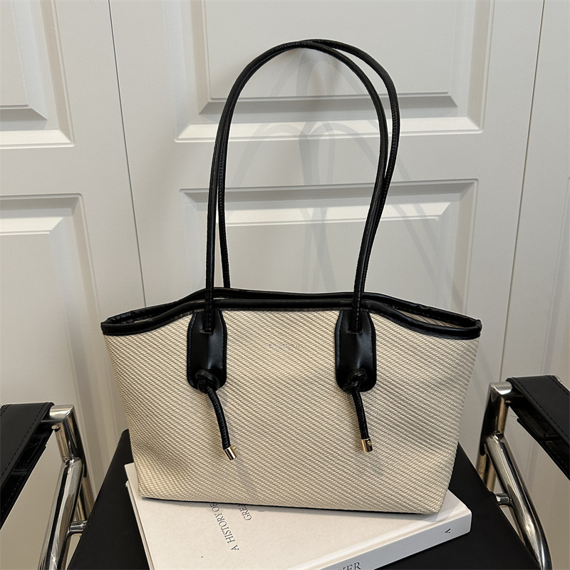 Spring Fashion Women's Quality Bag 2025, a new color contrast simple and fashionable crossbody, hand-carry and underarm women's bag full figure