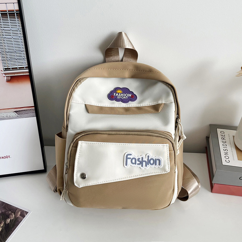 Korean-style backpack for girls in Instagram school style, simple and versatile, large-capacity color-blocking backpack, a commuting bag for junior and senior high school students full figure