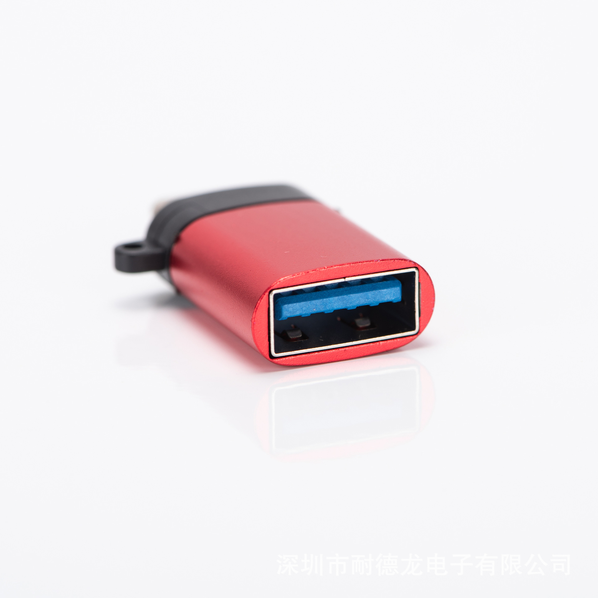 type-c adapter TYPE-C to USB3.0 OTG adapter is made of aluminum alloy and is a lanyard with a hook Application Scenario