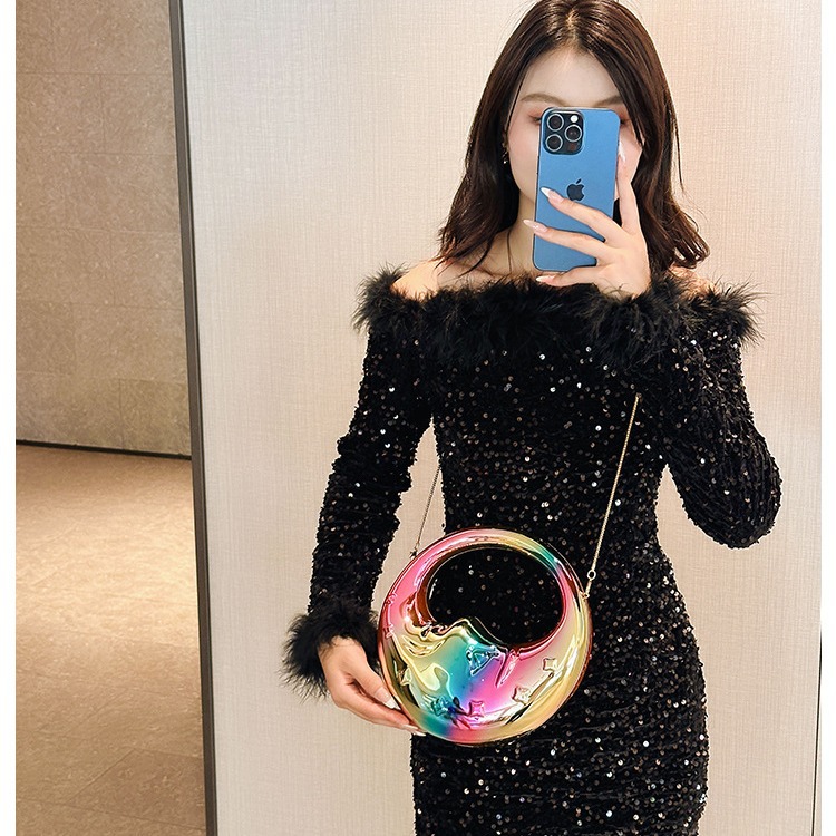 A new high-end acrylic bag for cross-border use from Europe and America, a moon-shaped handbag for women, and a unique and creative single-shoulder crossbody bag Specification drawing