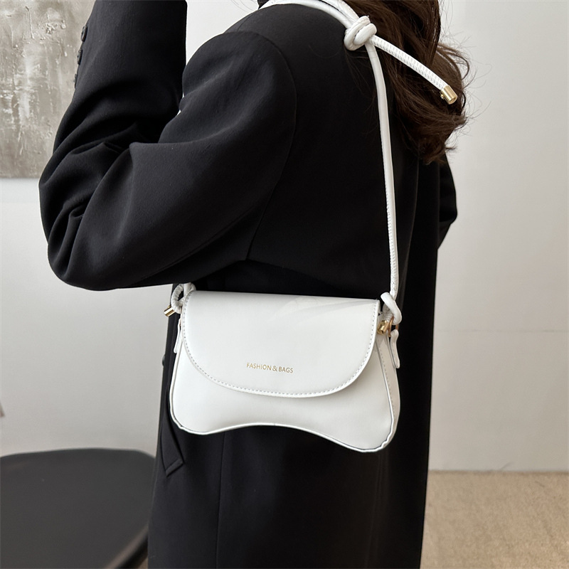 Hong Kong-style retro solid color stylish crossbody women's bag 2025 spring Korean-style texture fashionable single-shoulder bag trendy handbag Specification drawing