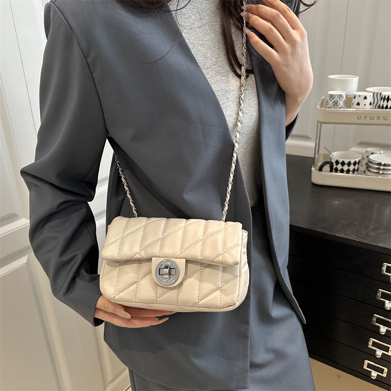 Xiu Xian 2025 Fashion New Style, popular simple solid color casual chain, elegant crossbody single-shoulder small square bag for women Specification drawing