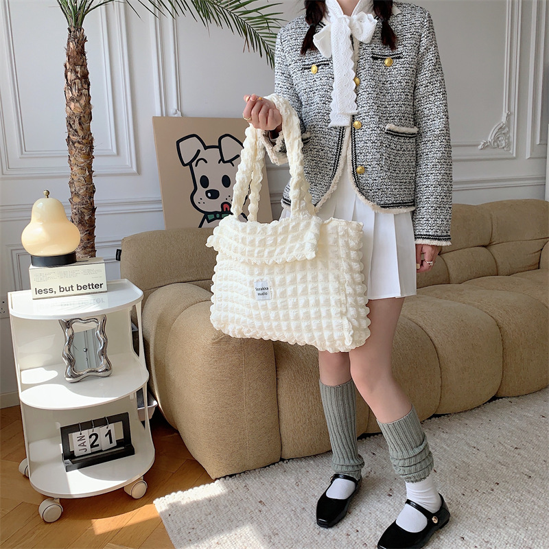 3592 Spring/Summer New pleated bubble large-capacity single-shoulder cloud Bag Korean commuting canvas handbag full figure