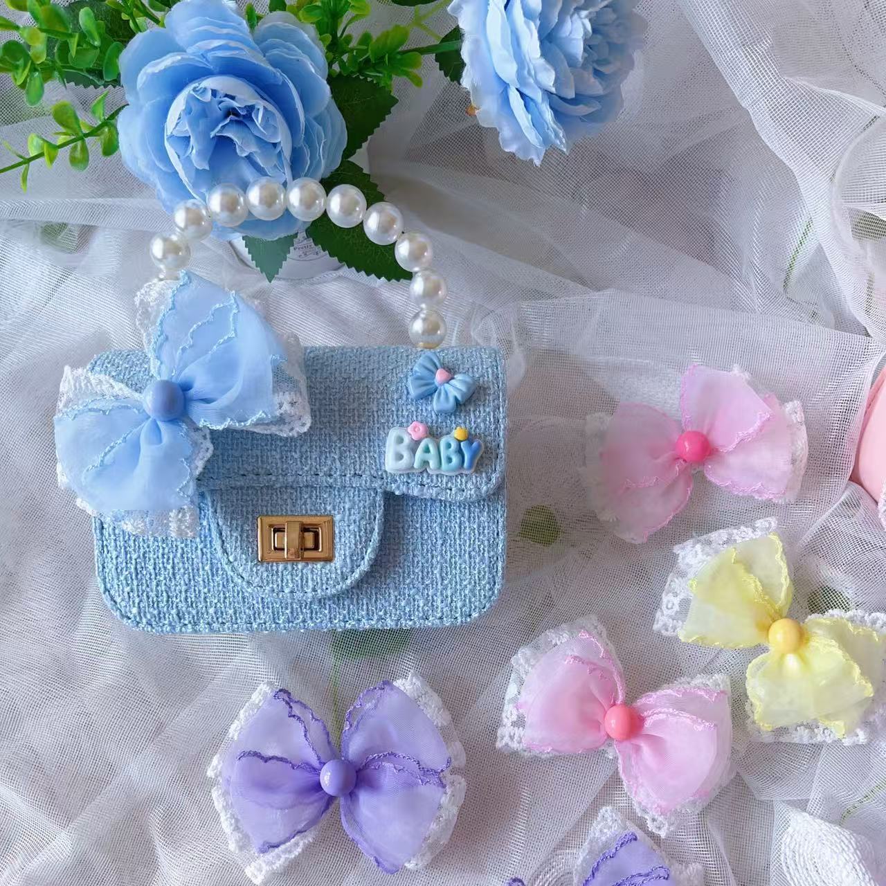 New children's bags, girls' new Elsa Princess hand-held crossbody bag, Frozen fashion flash bag batch Application Scenario
