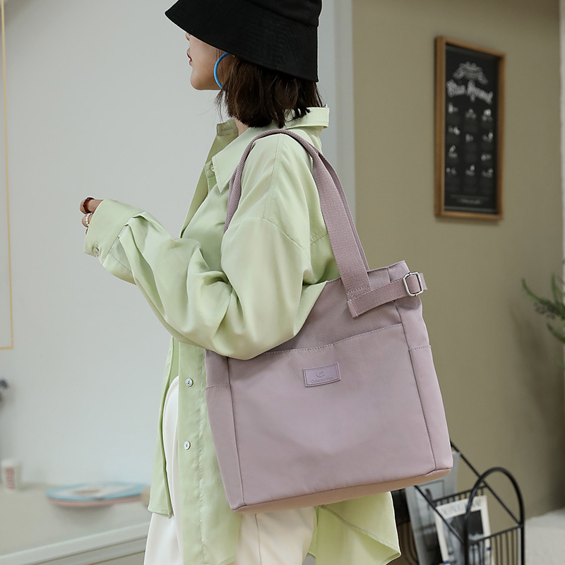 Customized nylon fabric bags, water-resistant women's bags, fashionable and casual student crossbody single-shoulder bags, custom-made LOGO single-shoulder bags details Picture