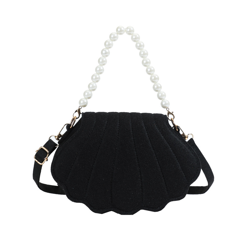 Fashionable and simple crossbody bag 2024 Winter new style bag for women, Korean-style stylish single-shoulder bag, niche and trendy shell bag Item Picture