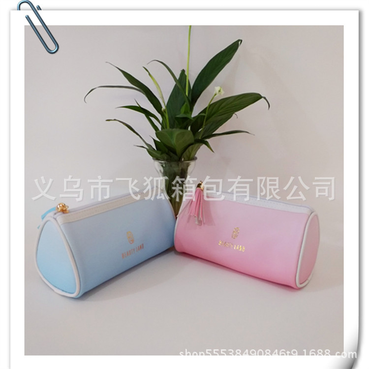 The factory designs PU digital printed cosmetic bags, cosmetic storage bags and digital printed cosmetic bags Item Picture