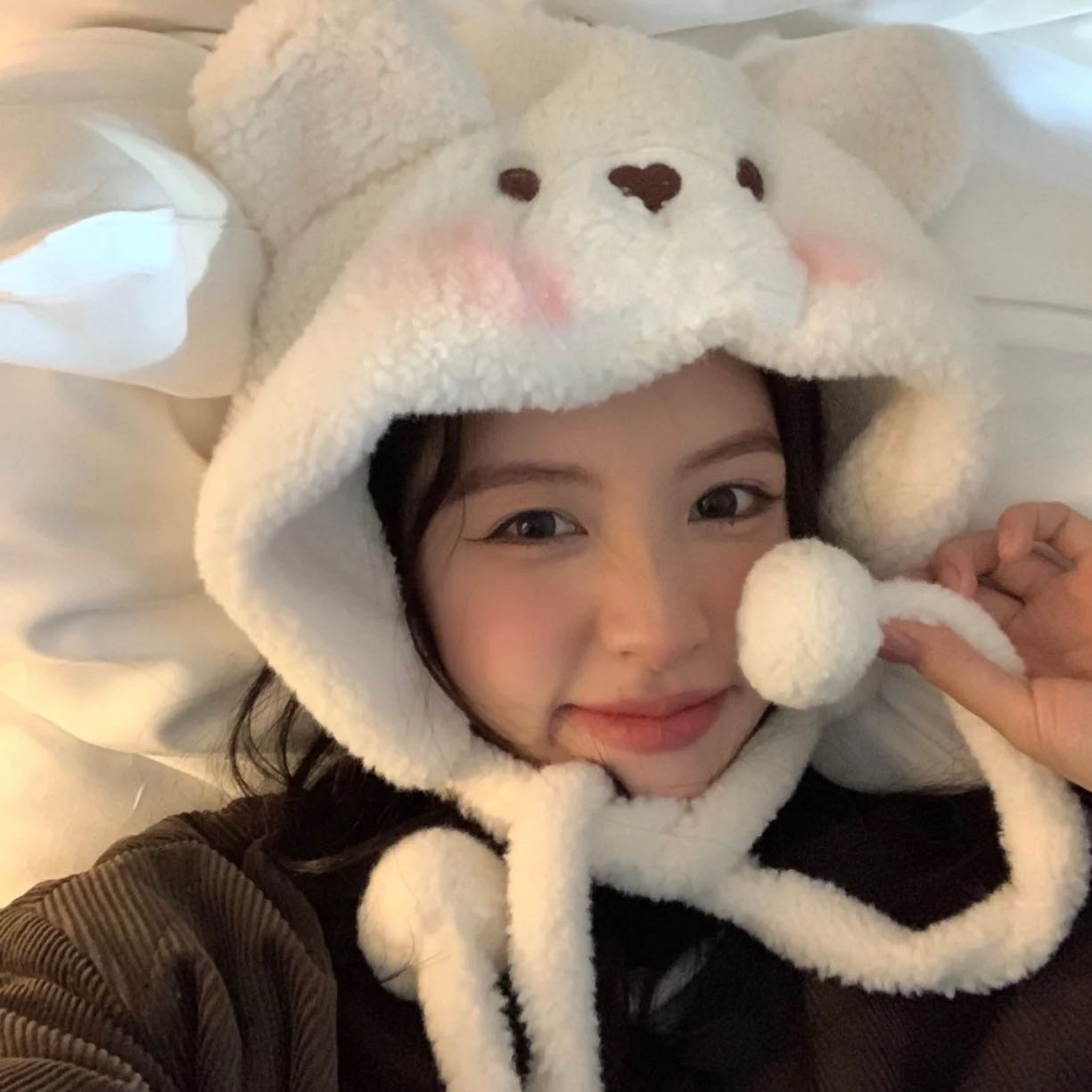 Cute blush little bear Qiuqiu hat, warm and thick for autumn and winter, girlish plush windproof hat, cute pullover hat full figure