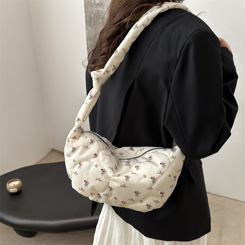 Niche design women's bag 2025 New large-capacity dumpling bag, a high-quality commuting single-shoulder hand-carry armpit bag for women details Picture
