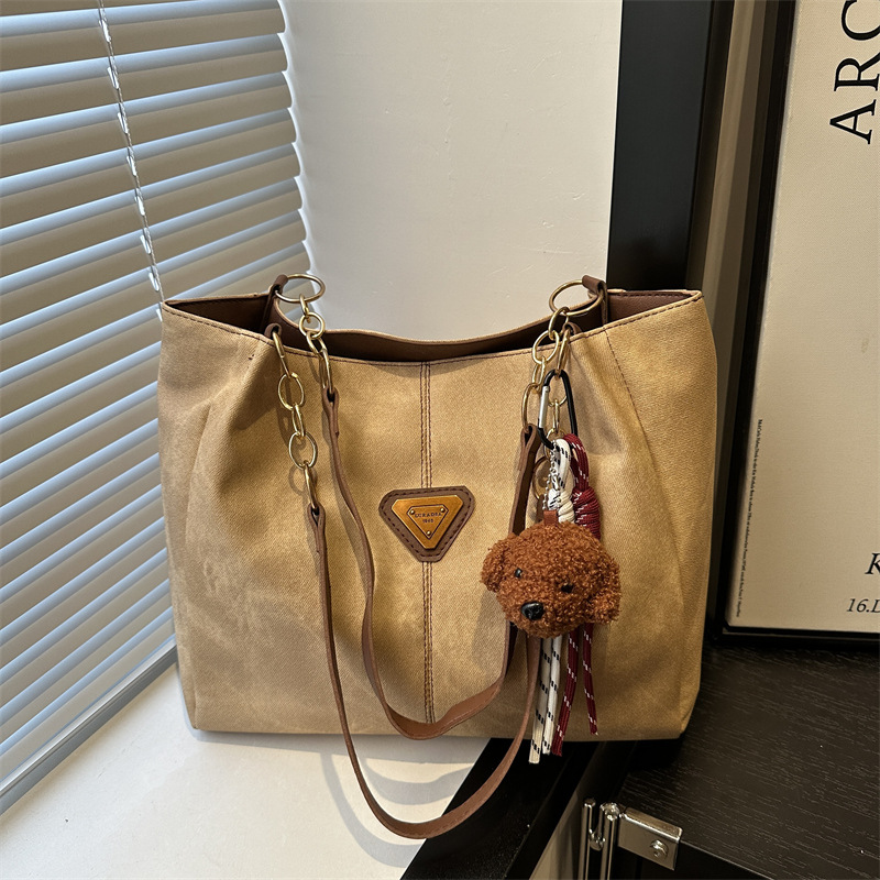Retro color-blocking large-capacity bag for women, new Spring 2025, niche quality casual single-shoulder bag, fashionable tote bag full figure