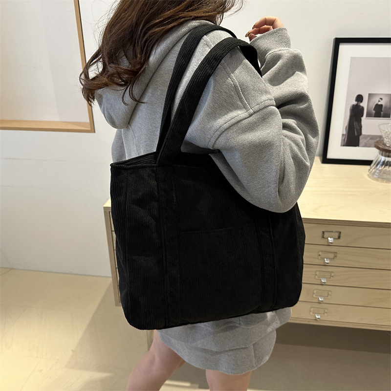 Tote Bag Women's 2025 Spring New casual, simple, large-capacity commuting single-shoulder bag, fashionable corduroy bag details Picture