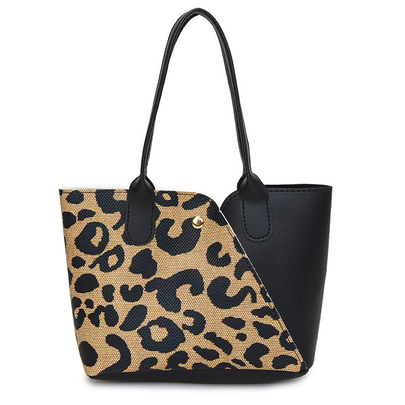 This year, the trendy bucket bag is in vogue. The high-quality, niche leopard print bag is a new women's 2024 winter versatile crossbody bag Item Picture