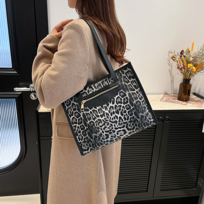 ins leopard print large-capacity women's bag 2024 New style versatile commuter tote bag, commuter quality single-shoulder crossbody bag Specification drawing