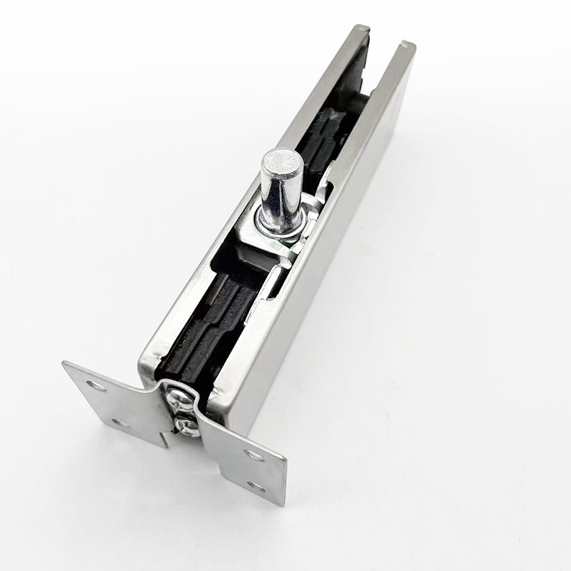 Irregular-shaped glass door with edge top clips, top clips against the wall, top clips, stainless steel door clips, glass bathroom glass door accessories Specification drawing