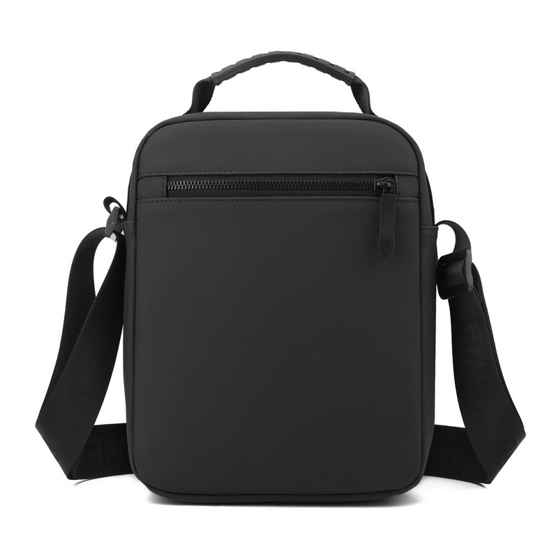 WEPOWER's new men's single-shoulder bag, a fashionable and casual hand-held crossbody bag, a large-capacity outdoor men's bag and a cross-border bag Application Scenario