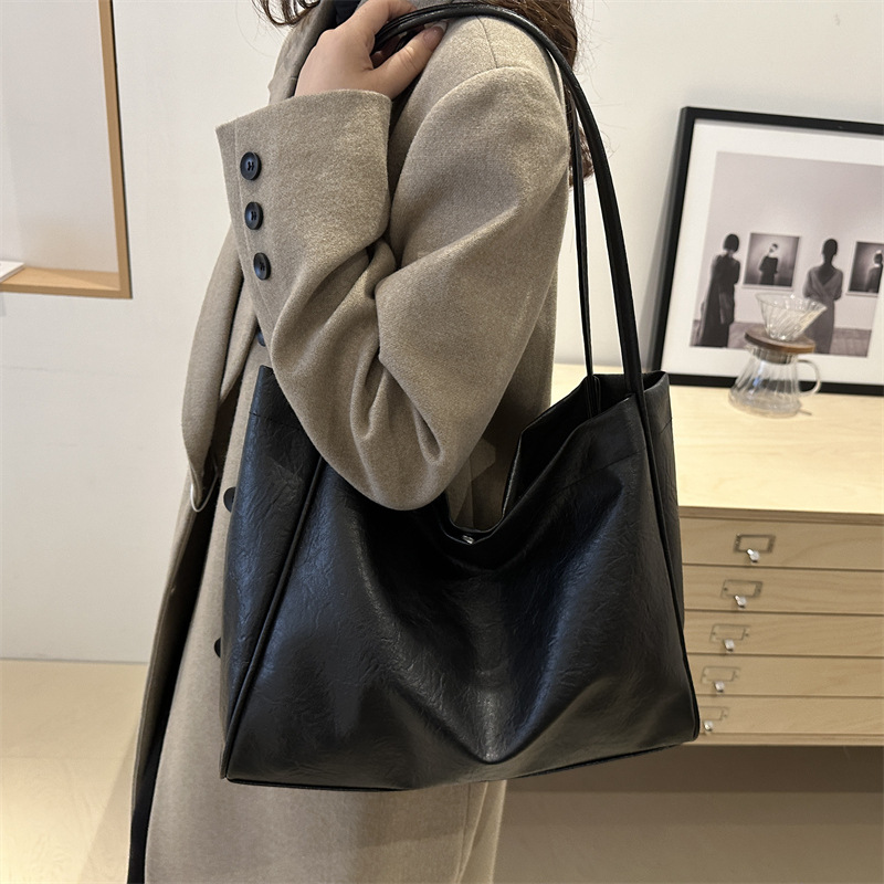 A stylish and unique single-shoulder Instagram solid color trendy Korean-style bag for women, a simple and fashionable handbag and tote bag for women Specification drawing