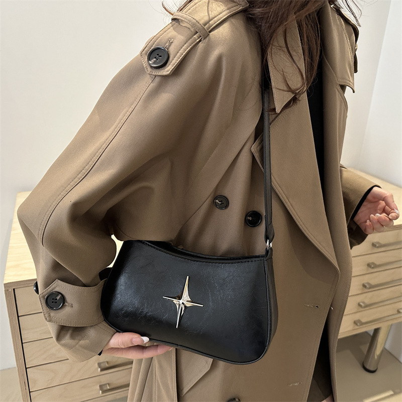 French bags for women 2024 New style: Fashionable and trendy single-shoulder bag, small square bag for women, elegant and versatile, underarm baguette bag details Picture