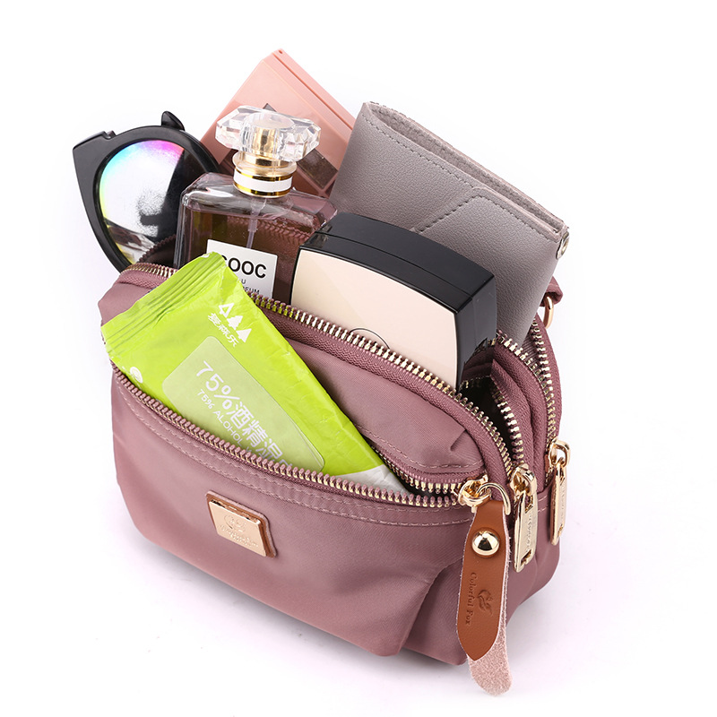 Colorful Fox's new mini crossbody bag for women, Korean-style trendy multi-layered phone bag, single-shoulder bag and chest bag Application Scenario