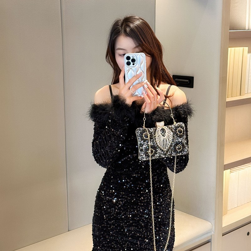 Lady Heavy Industry diamond-encrusted dinner bag, black gemstone diamond-encrusted handbag for women, pearl rhinestone handbag, cheongsam for women details Picture