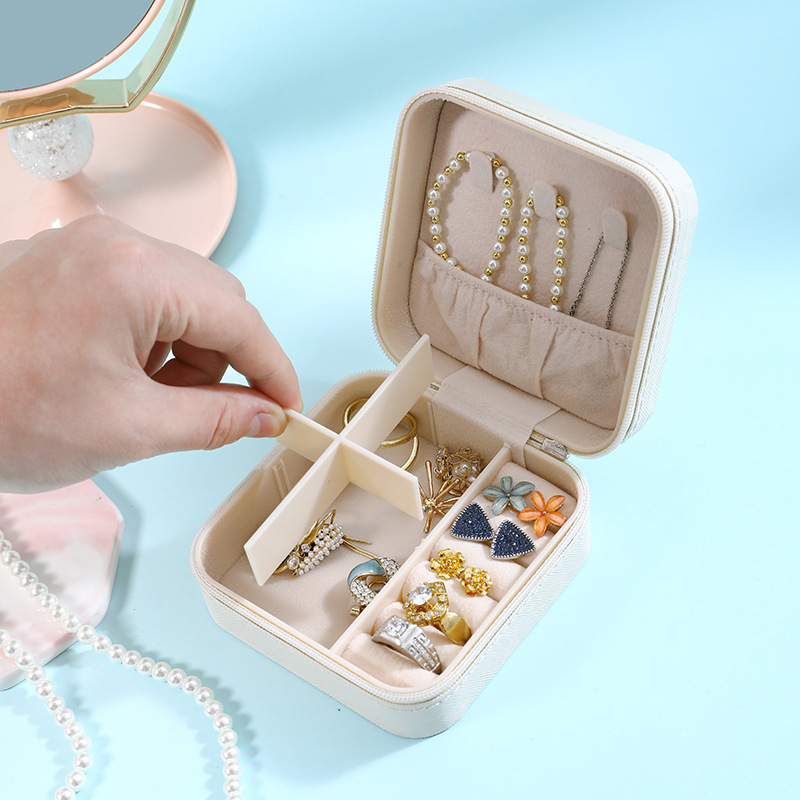 Wholesale of creative travel portable jewelry boxes, stud earrings, accessory storage boxes and leather small jewelry bags from the original manufacturer Specification drawing
