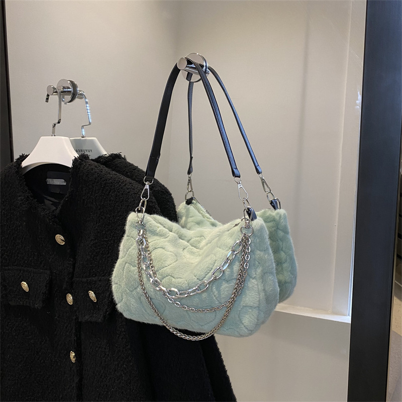 Maomao Women's Bag 2024 Winter New simple and fashionable women's handbag, solid color chain plush casual bag full figure