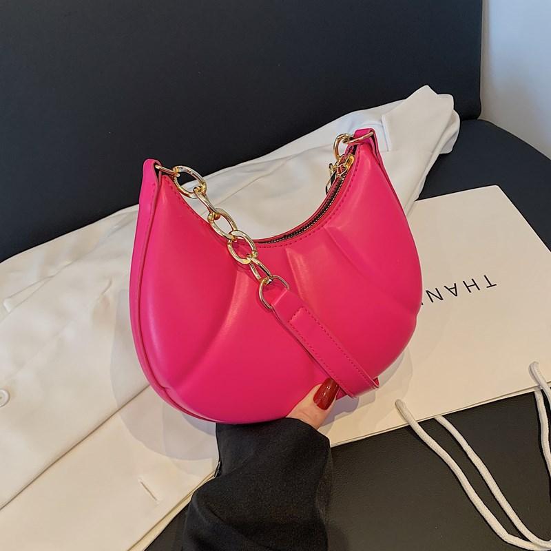 New stylish chain hand-held underarm women's bag 2025 spring single-shoulder embossed solid color casual dumpling bag full figure
