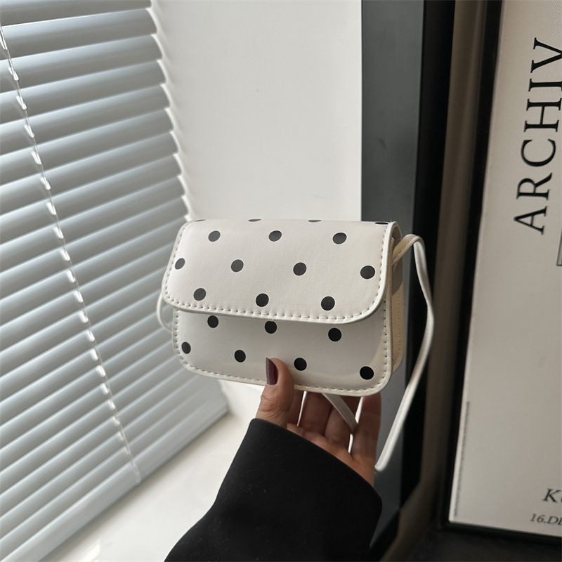 The 2025 Spring new style of fashionable polka dot, elegant and stylish mini single-shoulder bag, high-end texture, sweet and elegant crossbody bag full figure