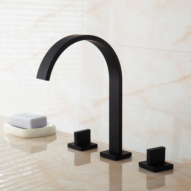 The manufacturer supplies bathtub all-copper five-hole shower faucet, chrome white European-style side bathtub five-piece set faucet wholesale details Picture