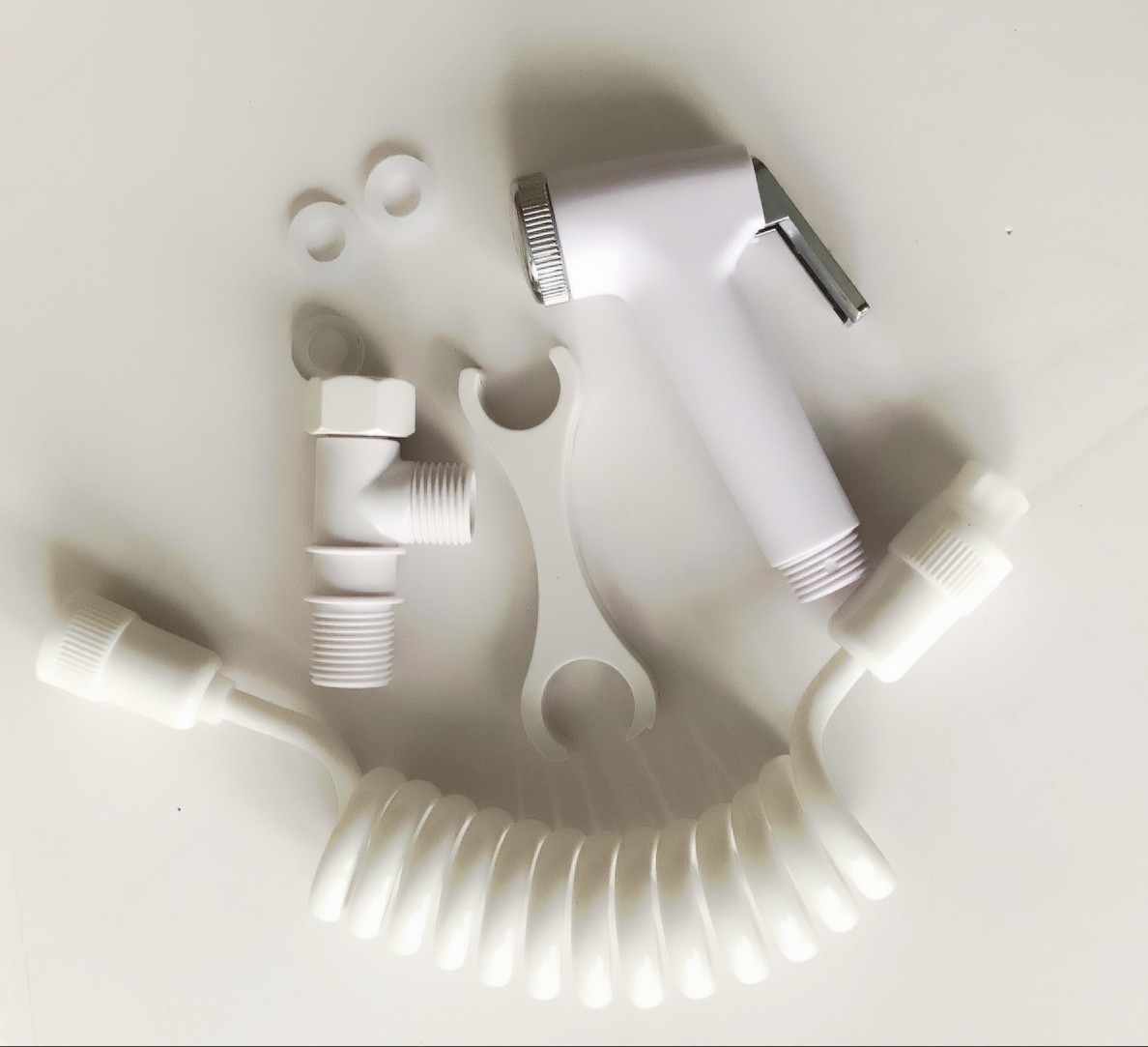 Toilet companion spray gun, women's washer, non-drilling squat toilet flushing nozzle, toilet squat pit water tank spray gun set Application Scenario