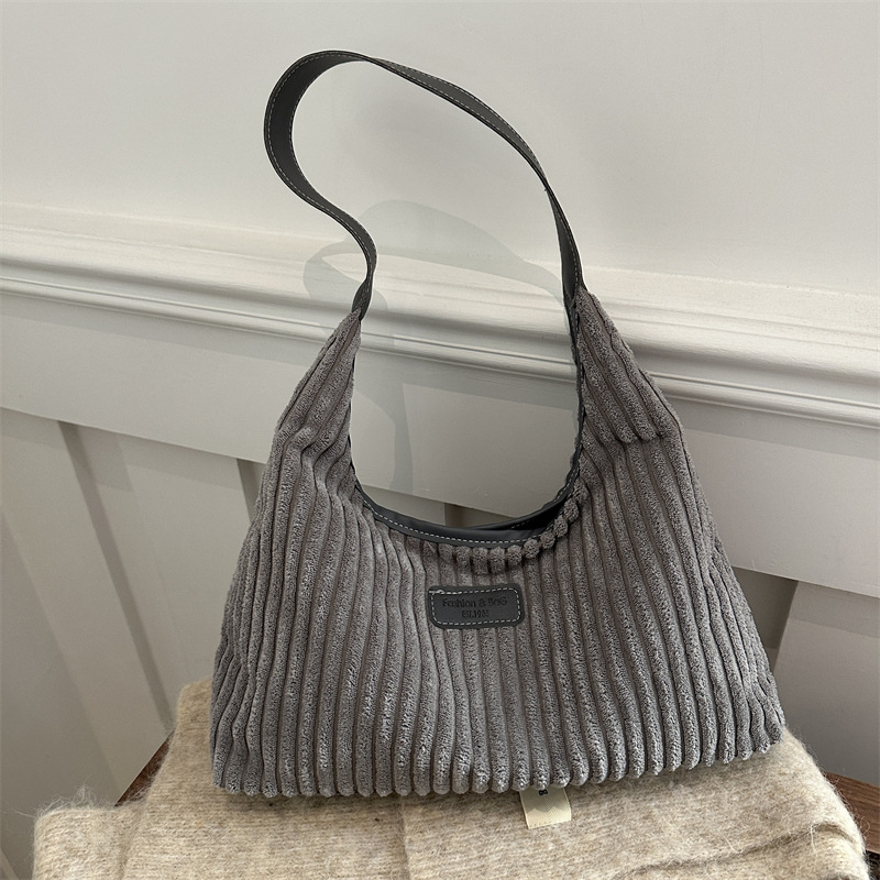 Cross-border down bag, women's large-capacity single-shoulder bag, fashionable and casual underarm fabric bag, new pleated tote bag for women full figure