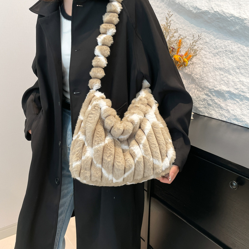 Large-capacity women's spring new plush bag, large bag, striped fur bag, fashionable shoulder bag, tote bag details Picture