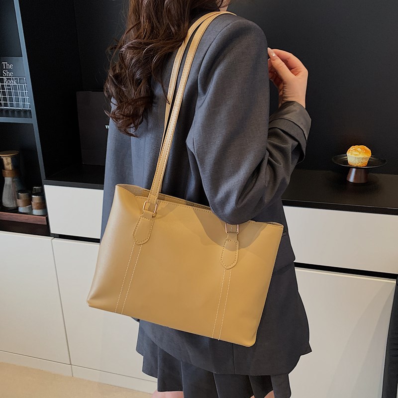 A new summer retro, fashionable, versatile and high-end tote bag for women in 2025 details Picture