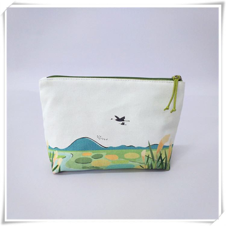 Cotton embroidered makeup bag, Korean style digital printed makeup bag, embroidered makeup bag, Korean style makeup bag details Picture