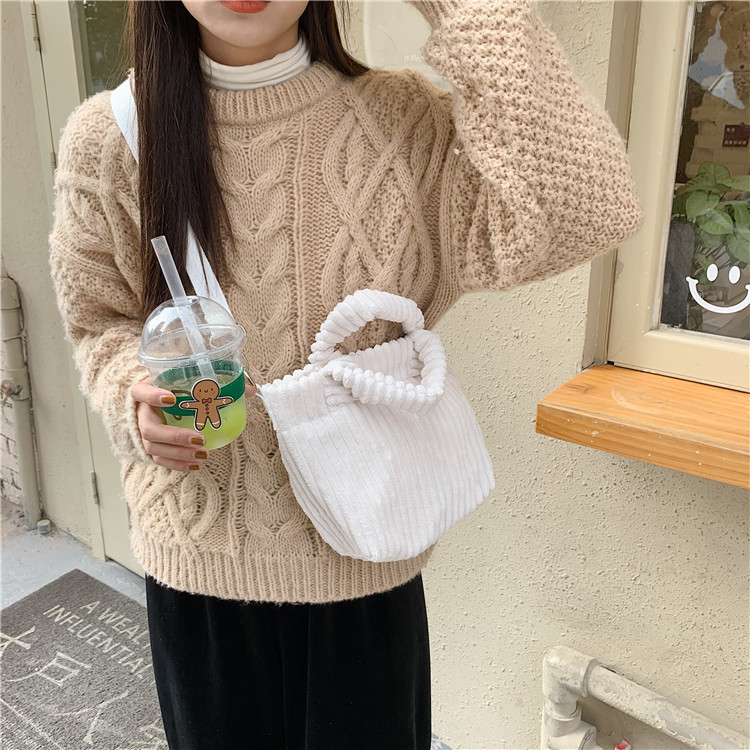 112272 Klein blue hand-held crossbody small bag corduroy Korean cute hand-held tote bag student trend Specification drawing