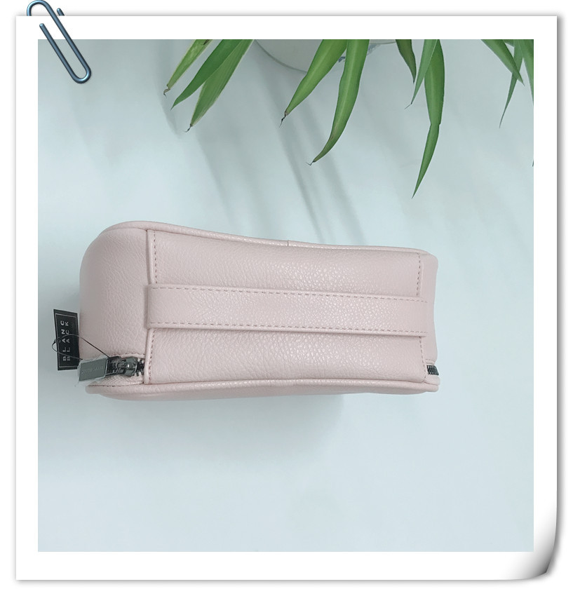 Fashionable PU leather makeup bag, multi-functional storage bag, hand-held makeup bag, waterproof travel bag, travel toiletries bag full figure