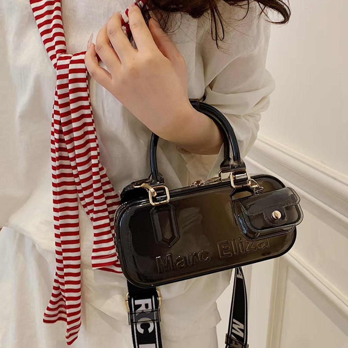 Cross-border pvc jelly bag for women 2025 New style, fashionable and niche single-shoulder crossbody bag, casual and versatile hand-held pillow bag Application Scenario