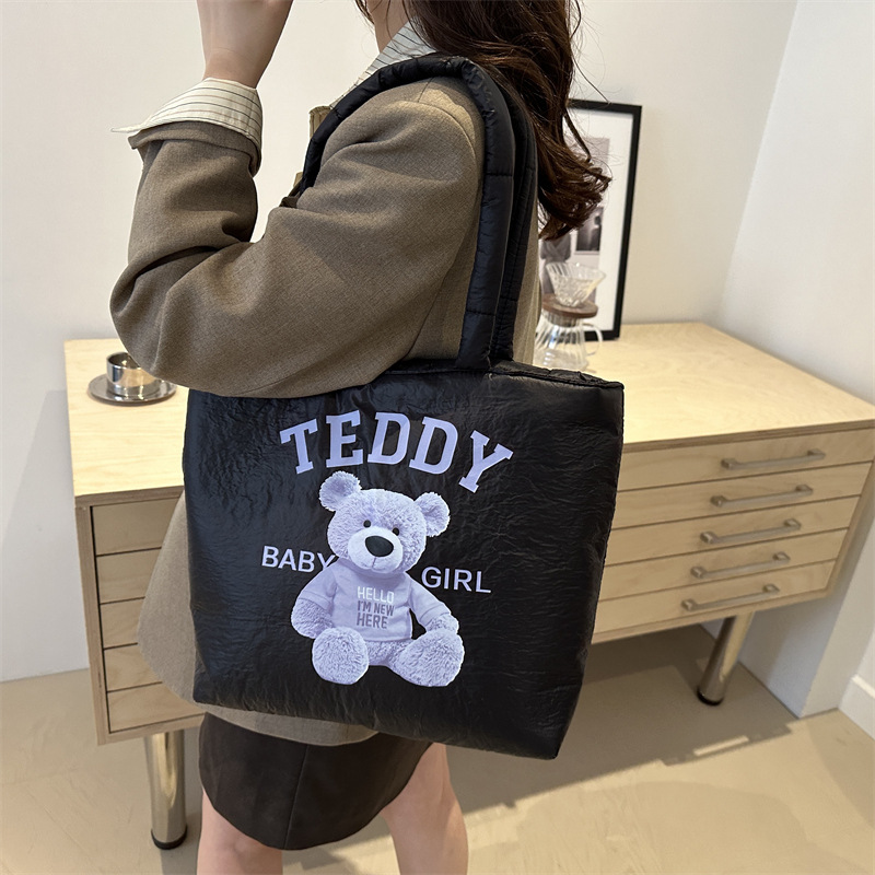 The 2024 autumn new single-shoulder bag tote bag is a cute, casual and individualistic large-capacity commuting single-shoulder bag with a laid-back style for women Specification drawing