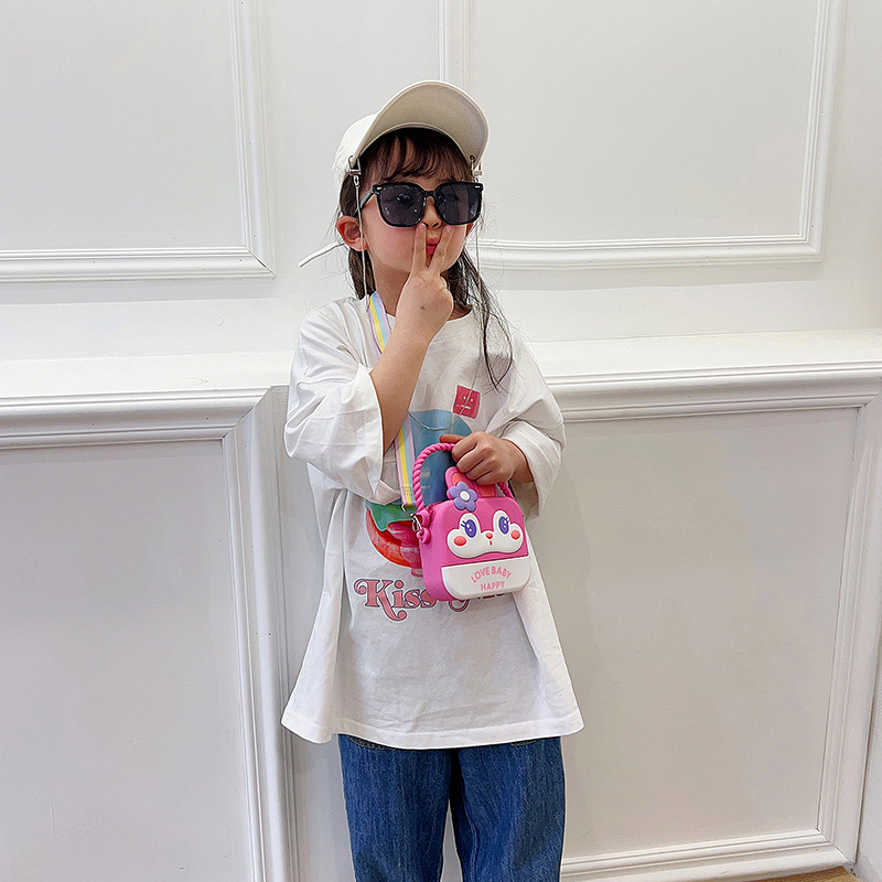 Children's silicone small bag 2023 new style single-shoulder crossbody bag, baby cute cartoon accessory bag, hand-held small square bag details Picture