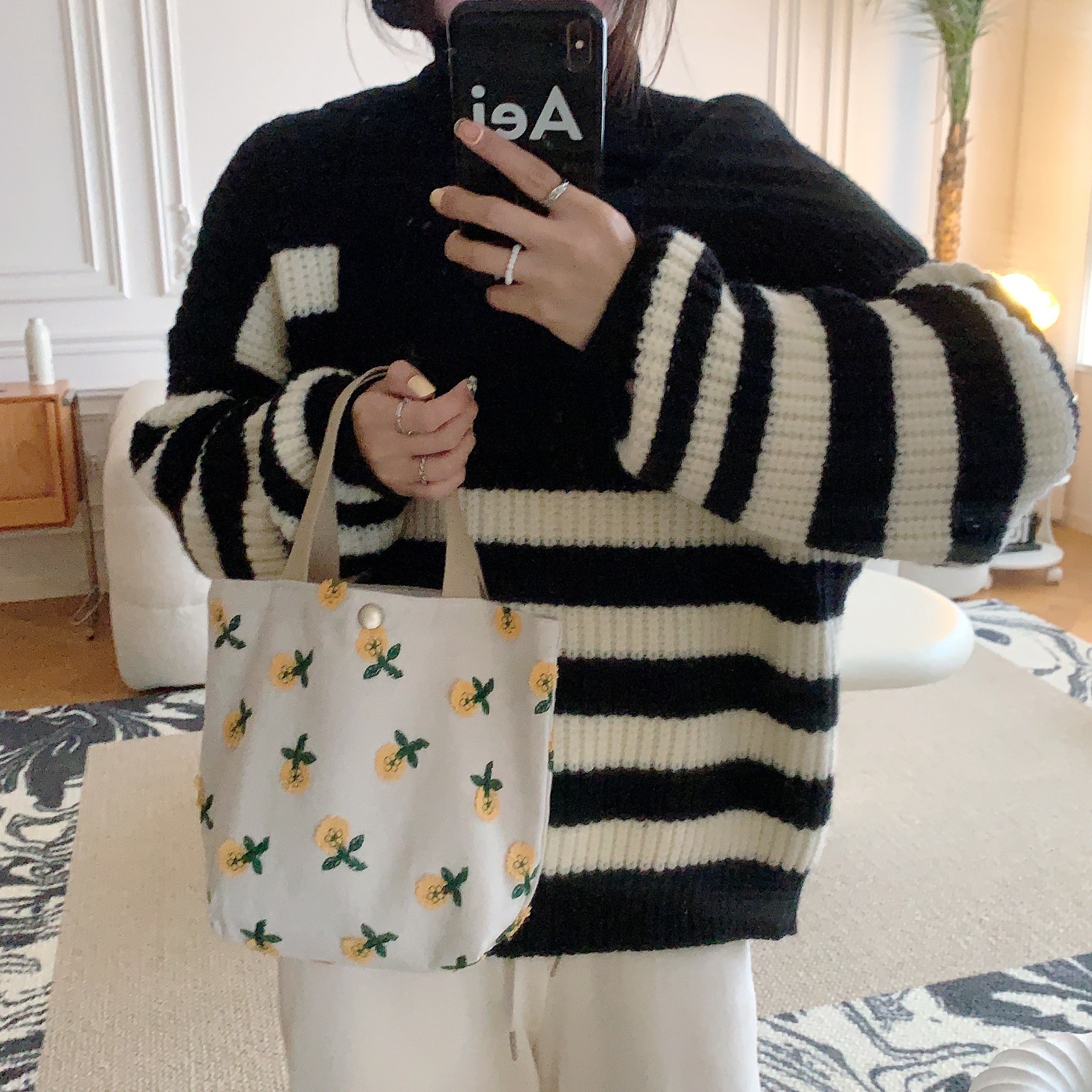211212 Artistic and casual hand-held small bag, work lunch bag, women's crossbody bag for storing miscellaneous items, portable hand-held cloth bag full figure