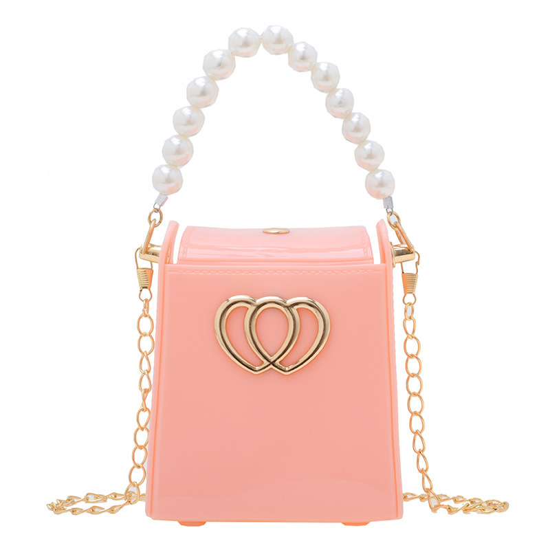 2025 New mini cigarette box bag, pearl hand-held chain bag, fashionable single-shoulder diagonal cross, heart-shaped lock, small square bag for women Item Picture