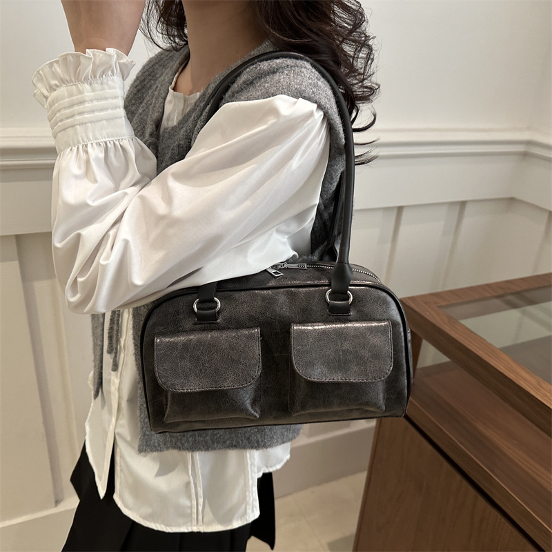 Retro underarm bag for women 2025 New large-capacity, retro and simple commuter tote bag, fashionable and casual single-shoulder bag details Picture