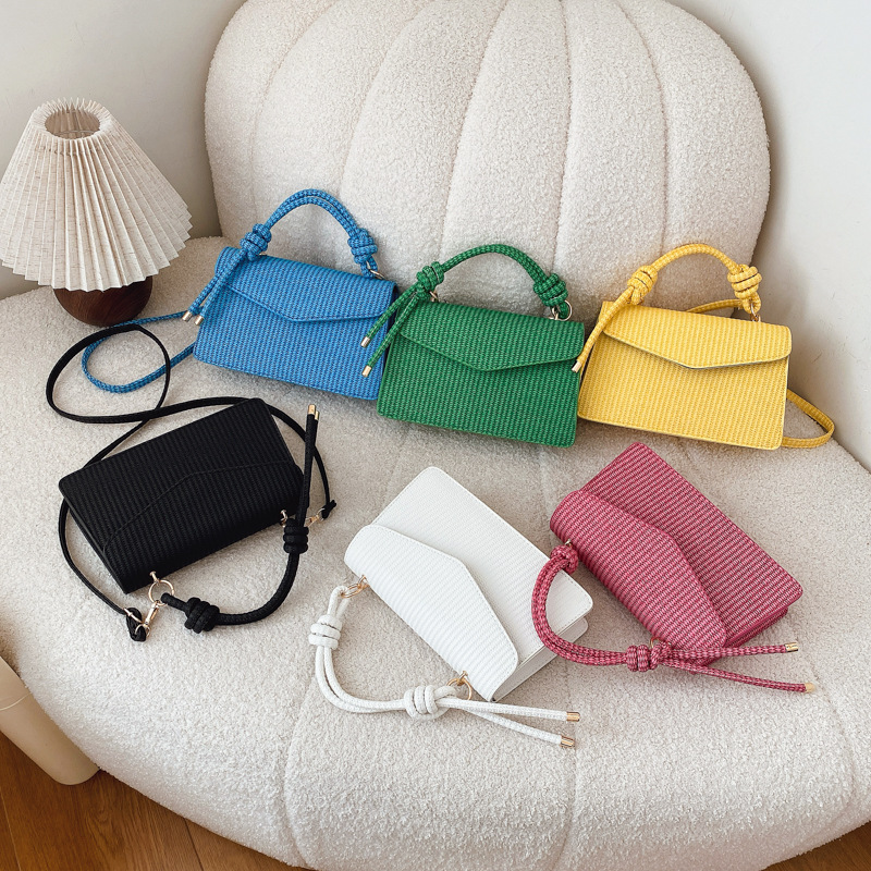 Women's casual commuting bag 2025 Spring/Summer new crossbody bag, fashionable and simple single-shoulder women's bag, elegant handbag Application Scenario
