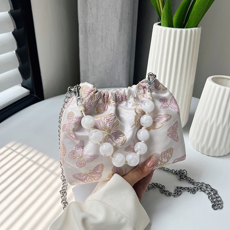 New Chinese-style hand-held crossbody small bag for women, 2025 new fashion chain single-shoulder underarm bag with Chinese embroidery full figure