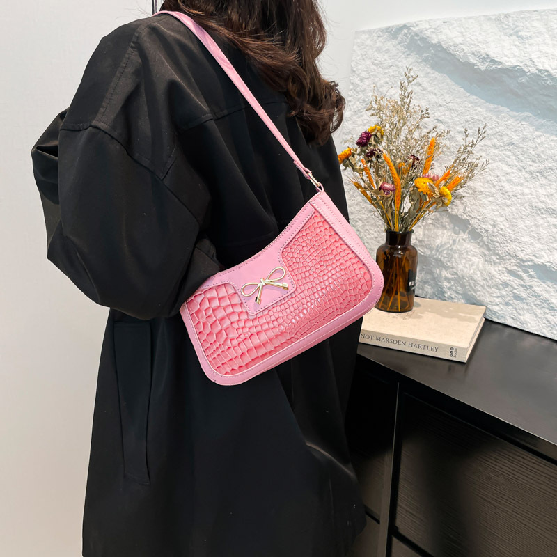 High-quality and fashionable bow hand-held small square bag for women, 2025 new commuter single-shoulder bag, crocodile pattern underarm bag Specification drawing