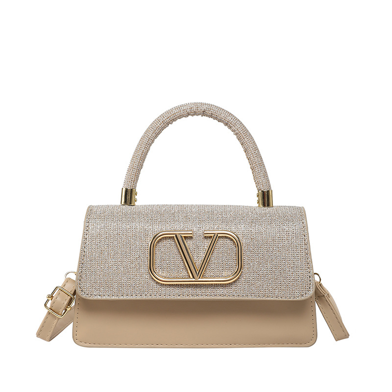 The simple and retro handbag trend is popular. The small square bag is a high-end, stylish and casual crossbody bag for women Item Picture