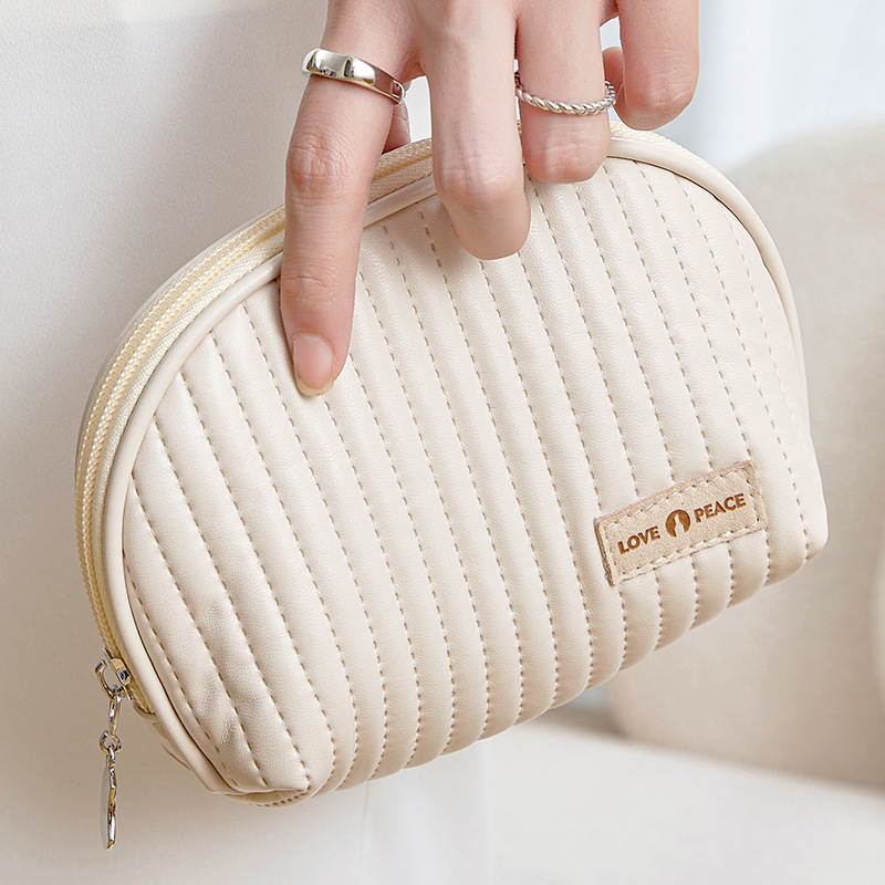 Runhui semi-round Cake Makeup Bag, Travel Makeup Bag, Cosmetics Storage Bag, Large capacity Makeup bag, minimum order quantity of one piece Application Scenario