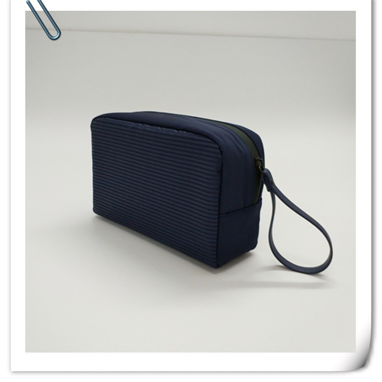 Striped cosmetic bags, custom-made cosmetic bags, custom-printed cosmetic bags, Korean-style cosmetic bags, storage clutch bags Specification drawing
