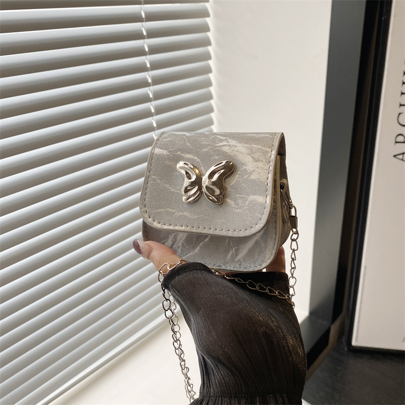2024 Stylish new, fresh and sweet small square bag with butterfly decoration, mini texture chain crossbody red envelope full figure